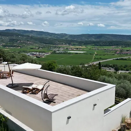 Guendalina 2 Villa *